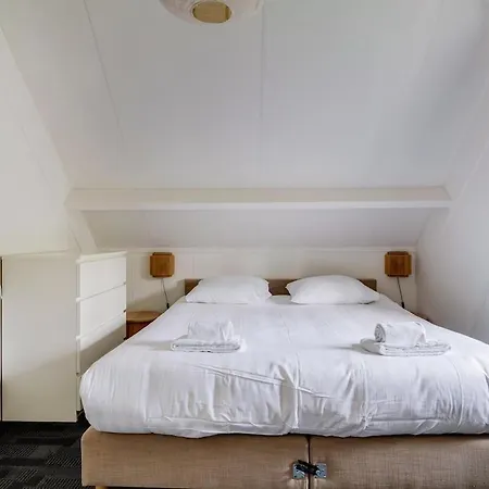 Holiday home Welkom In Ons Huisje In Het Bos Met Prive Sauna