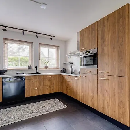 Holiday home Welkom In Ons Huisje In Het Bos Met Prive Sauna Lunteren