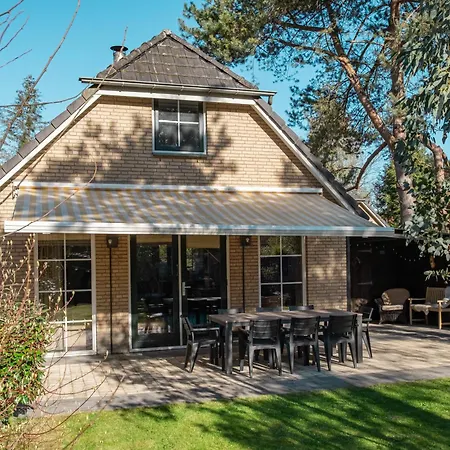 Welkom In Ons Huisje In Het Bos Met Prive Sauna Lunteren